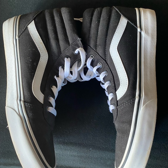 Vans - Picture 3 of 5